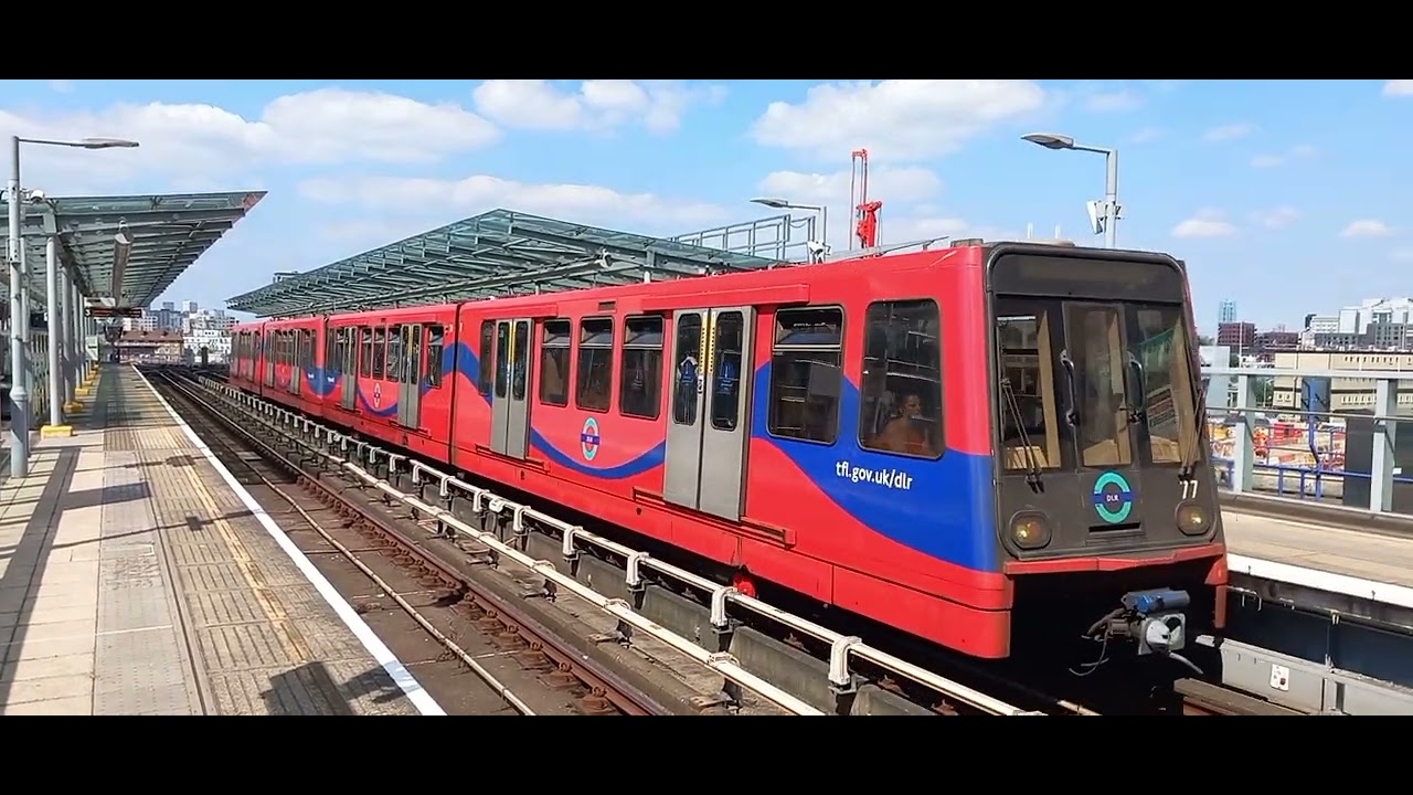 Docklands Light Railway @ West India Quay