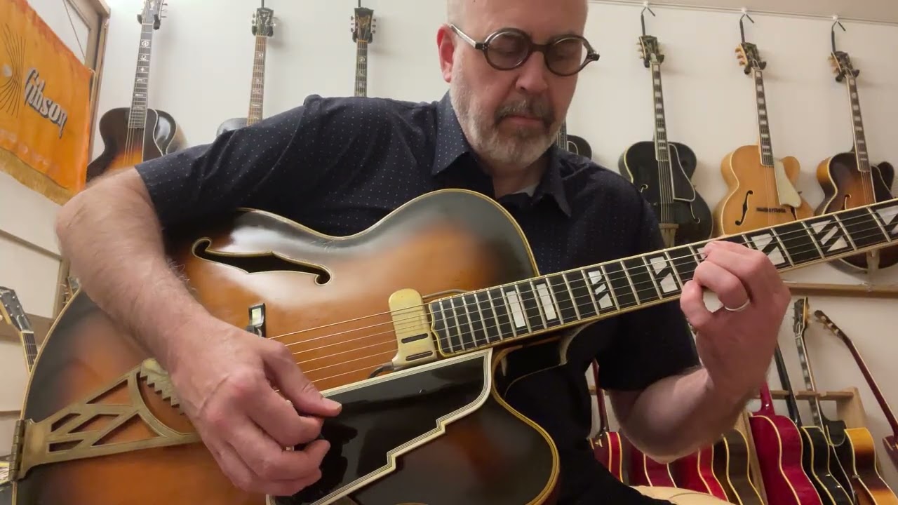 1952 D’Angelico New Yorker sound sample (plugged and unplugged).