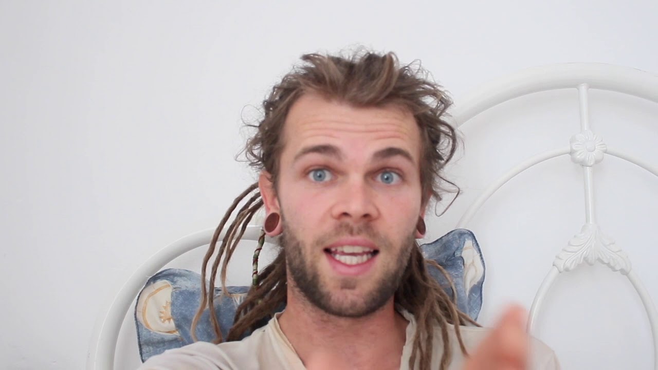 Ease the mind of frizz with Rubbing Method Staring Nathan