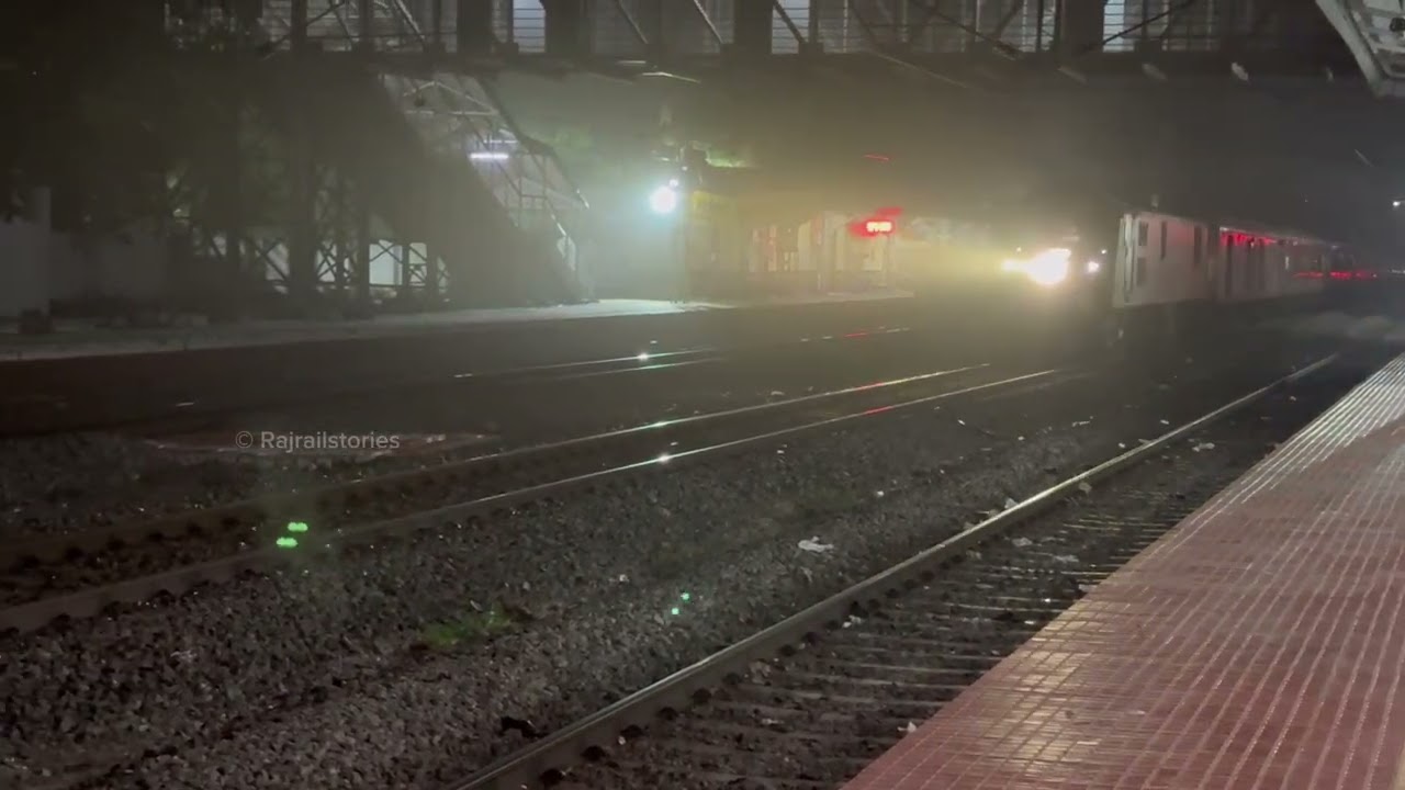 HIGH SPEED NIGHT RAILFANNING AT GHATKESAR | TRAINS THUNDERING IN THE DARK