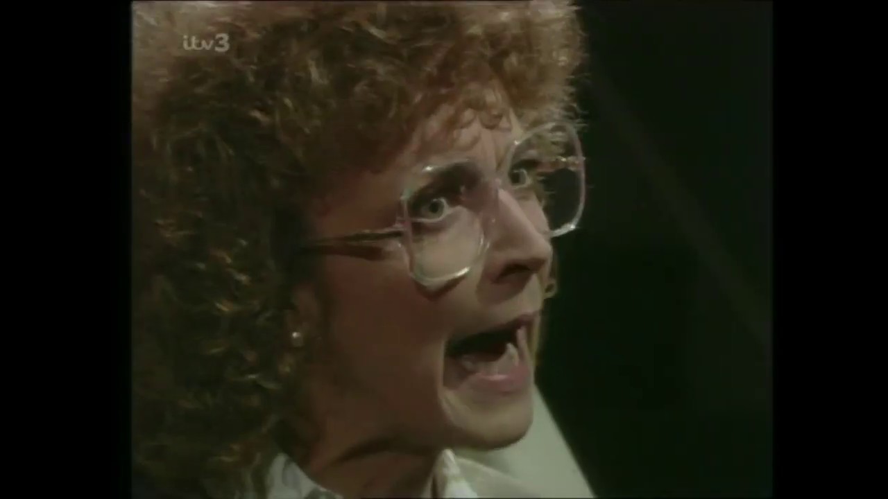 Deirdre Barlow slaps Tracy Barlow after being called a 