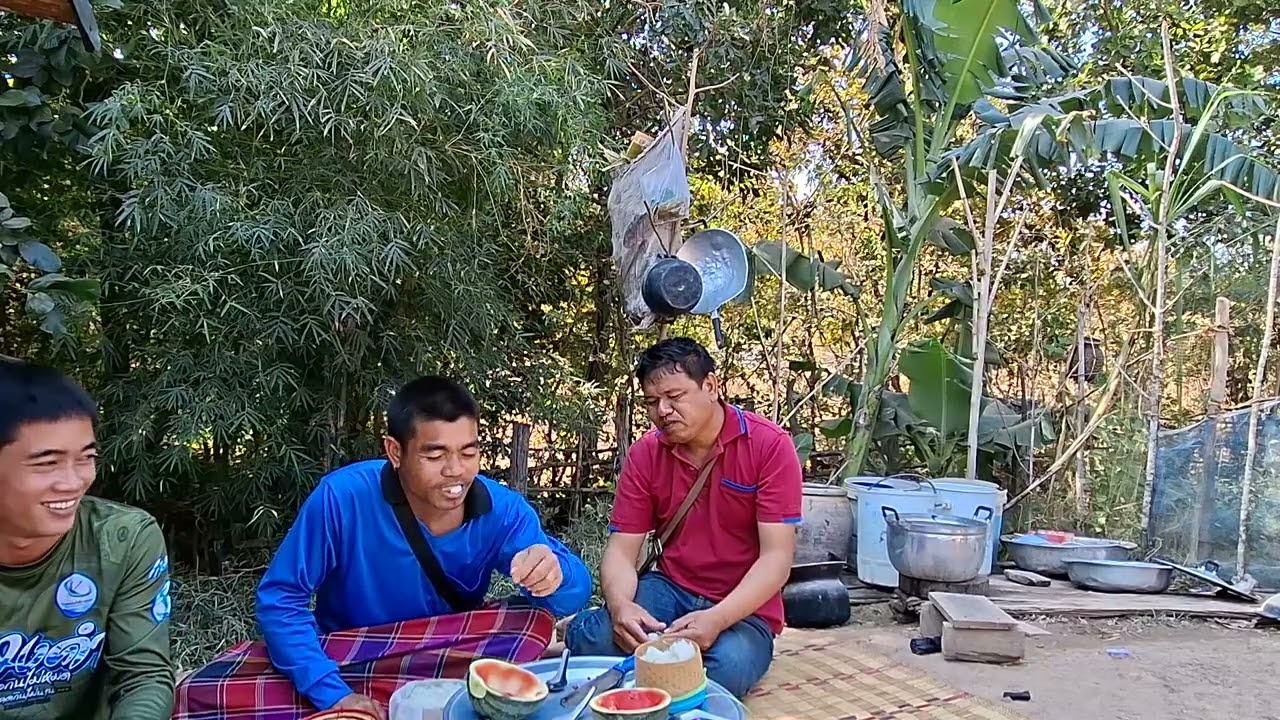 ไปเลาะซื้อหมูกับบ่าวแขกหิวข้าวด่ากันมาสุดทาง