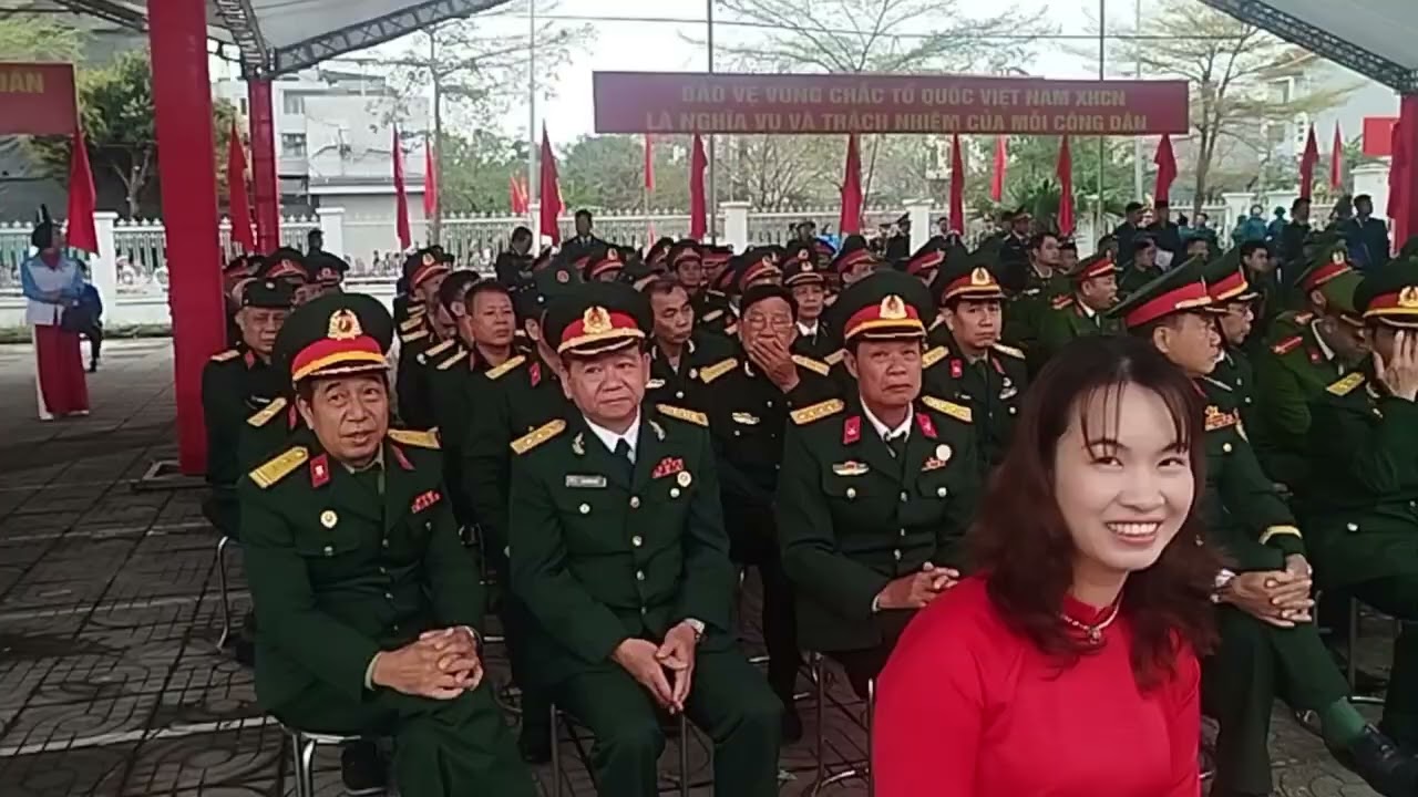 @ Hai thế hệ. Lớp cha trước lớp con sau thơ Dương Lâm 
