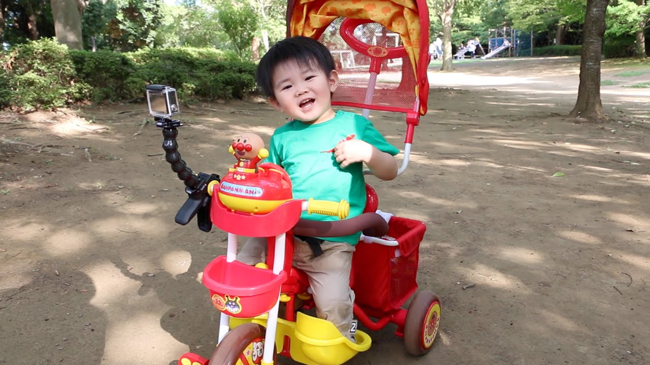 アンパンマンの三輪車に乗って遊んできた