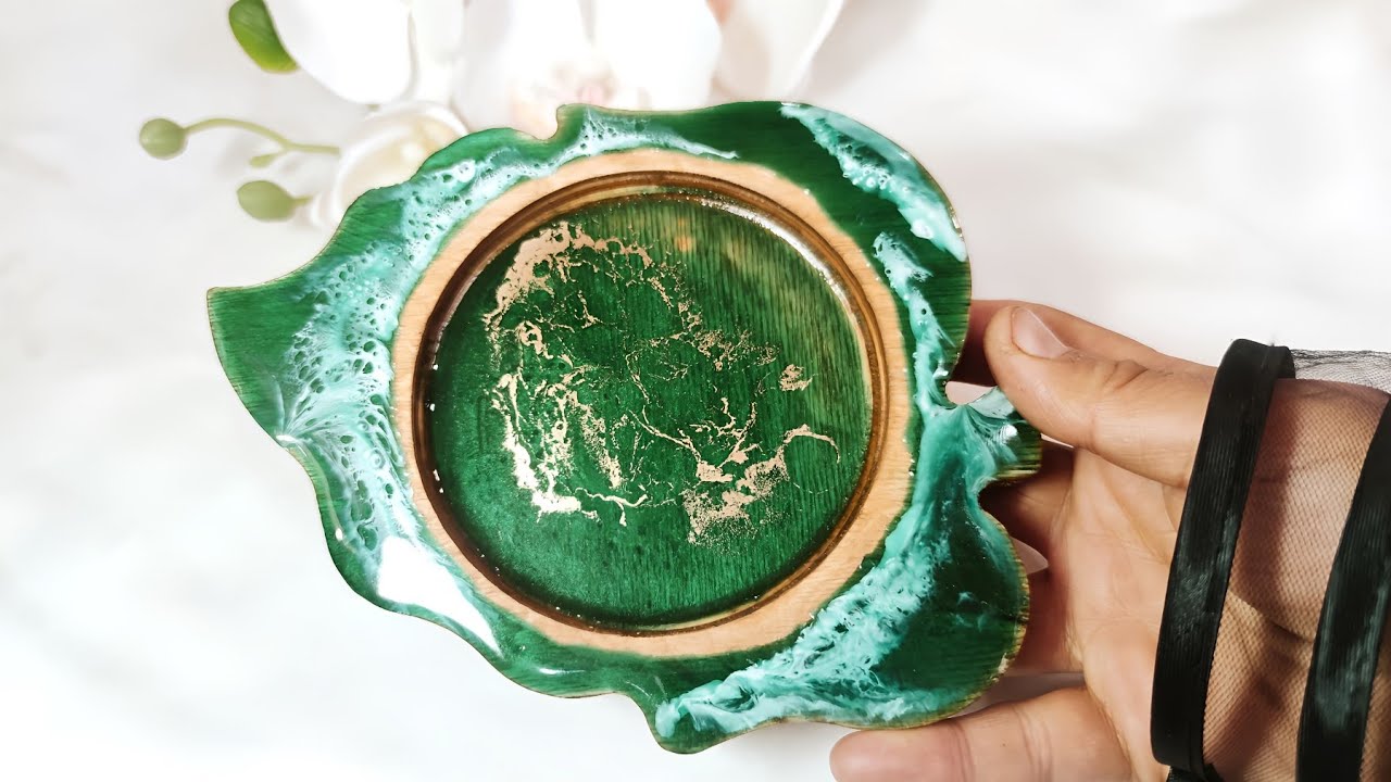 Handmade Coaster 🌊🌿 When Nature Meets Resin