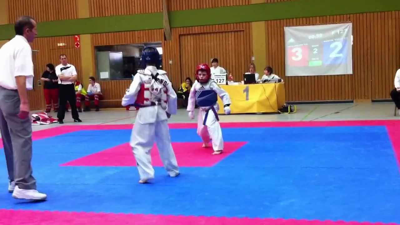 Бэн Артёмов Ben Artjomow Arnold Tiger Pokal 2012 Крассный