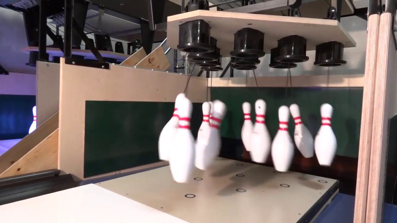 Bowling String Pinsetter for Recreation and Leisure