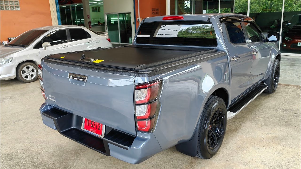 ฝาปิดกระบะ SD-1 ติดตั้งรถกระบะ D-MAX งานดี ราคาย่อมเยาว์ สนใจติดต่อ 086-7999888..โทรหรือไลน์📲