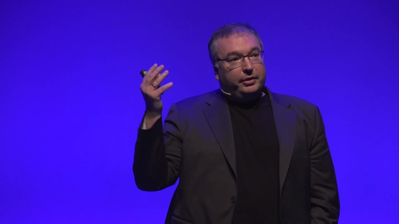 ReImagining Mobility by Mubil. ROMAN OR&Uacute;S. (o.v. english)