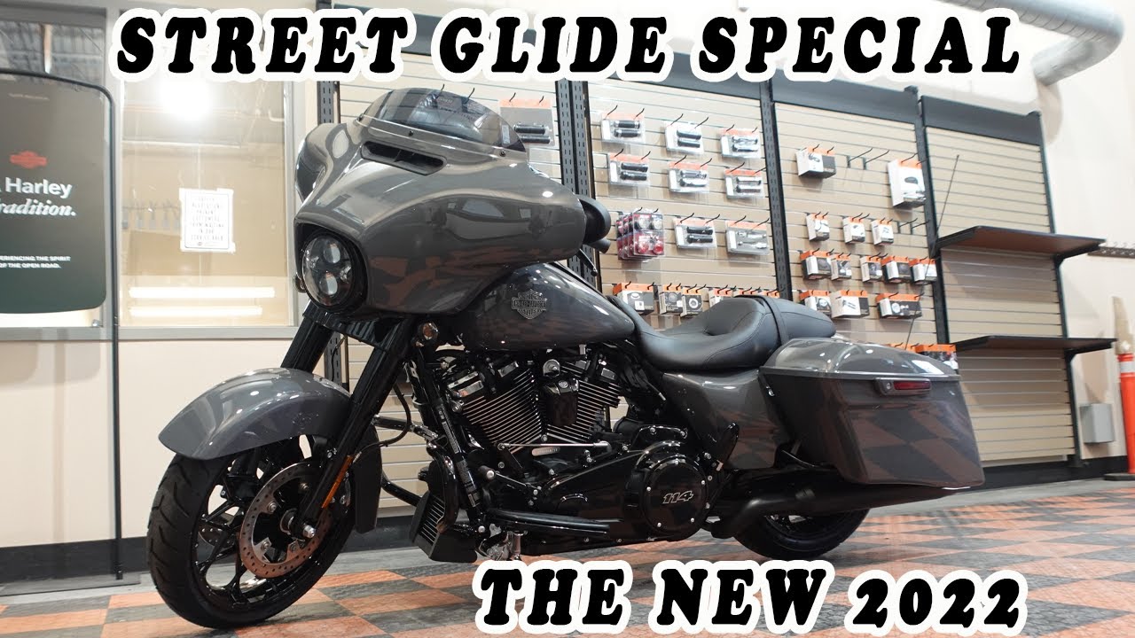 2022 STREET GLIDE SPECIAL FLHXS IN GUNSHIP GREY