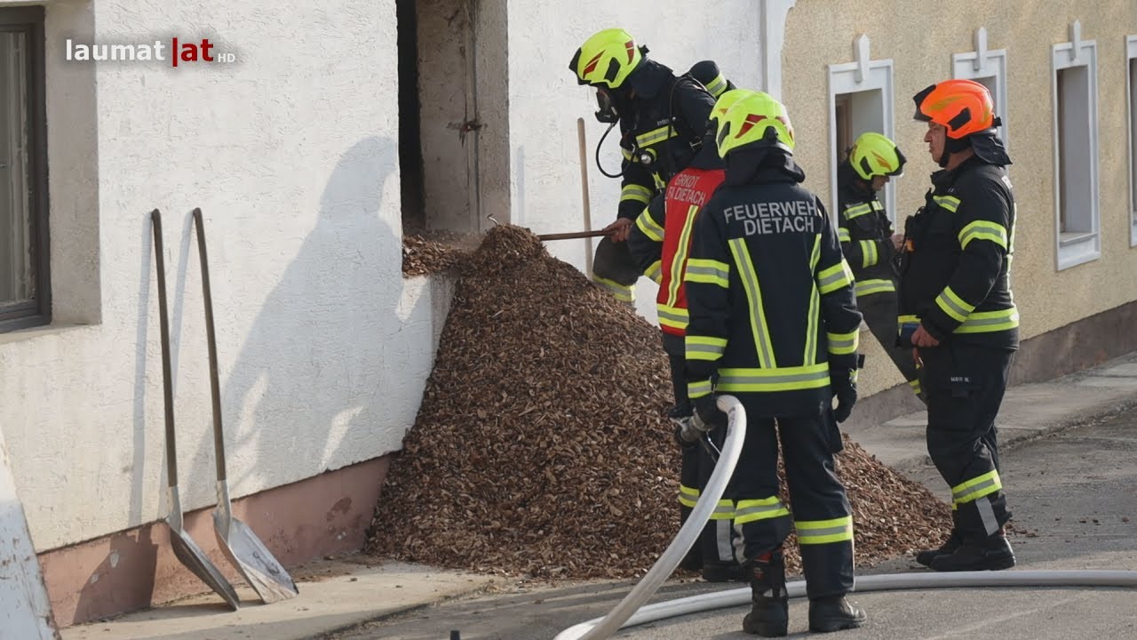 Brand in einem Hackschnitzelbunker auf einem Bauernhof in Dietach