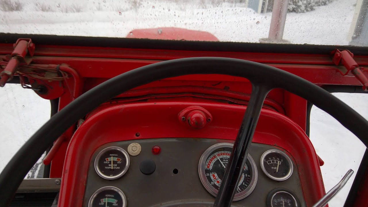 MASSEY-FERGUSON 165 LUMI TÖISSÄ.  3