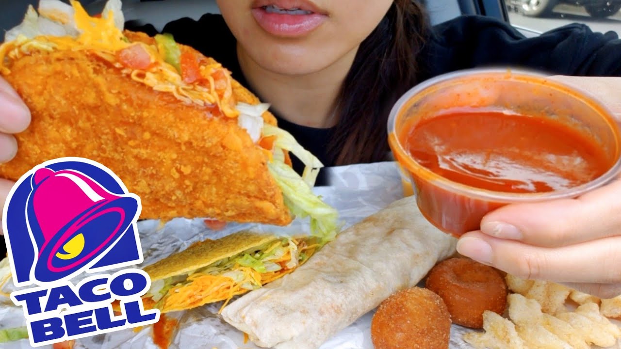 ASMR EATING TACO BELL NAKED CHICKEN CHALUPA CAR MUKBANG CHEESE 먹방 REAL EATING TWILIGHT SHOW