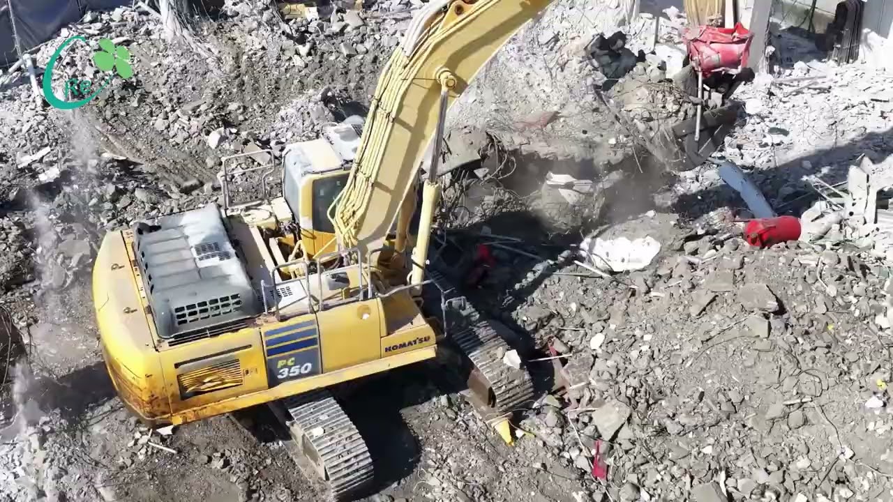 建設現場解体作業の空撮（通常バージョン）