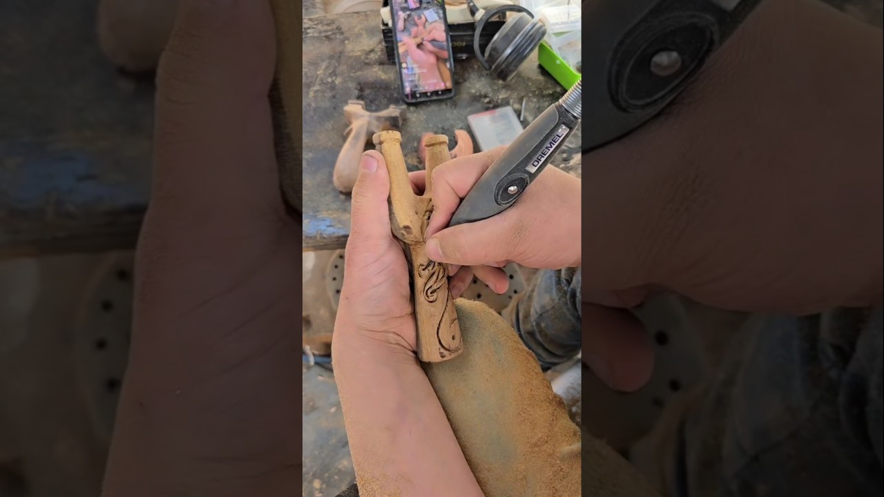 elaborando una resortera tallada con Dremel 