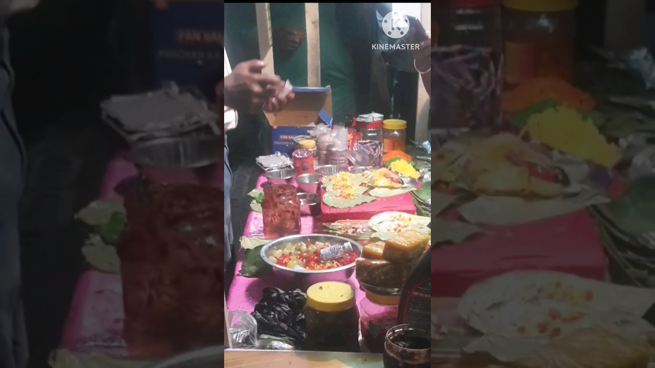 Vendor selling different types of paan 