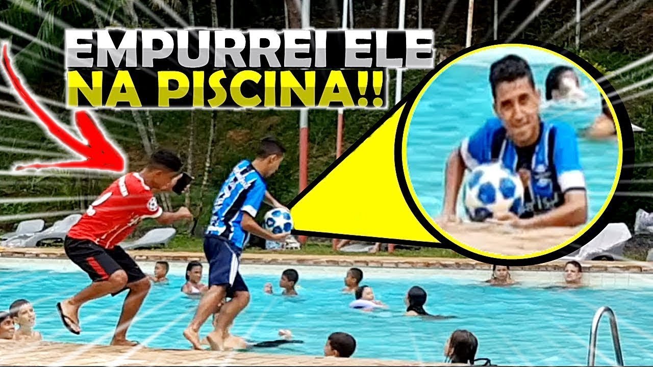 TROLEI O RIKINHO NA PISCINA FICOU NERVOSO! ME BATEU?! DESAFIOS DE FUTEBOL ‹ Rikinho ›