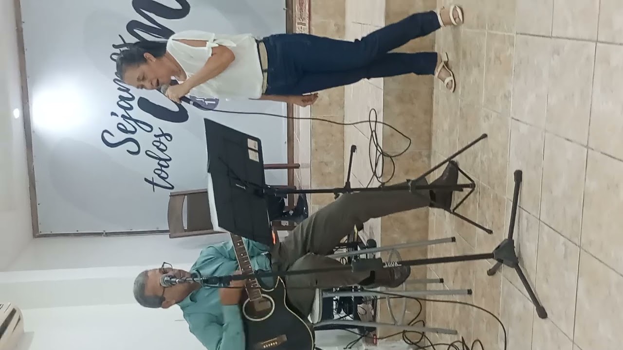 Pastor Paulo 🤩💙 é irmã Dore Silva 😍💞              Louvor A tua Graça min Basta 🌅🔥🙏🤝