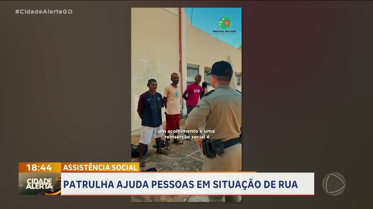 Assistência social: patrulha ajuda pessoa em situação de rua