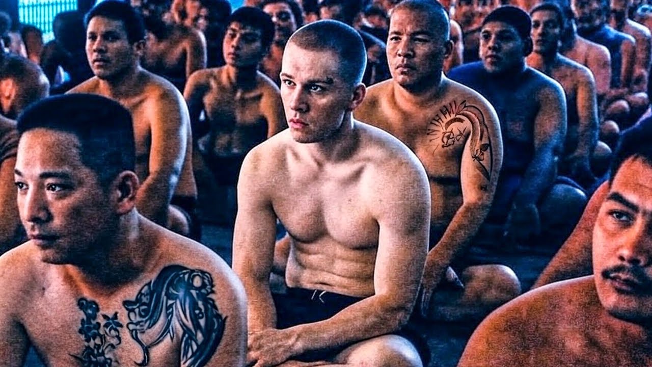 Thai Prisoners Humiliate a White Man, Unaware He&rsquo;s an English Boxer