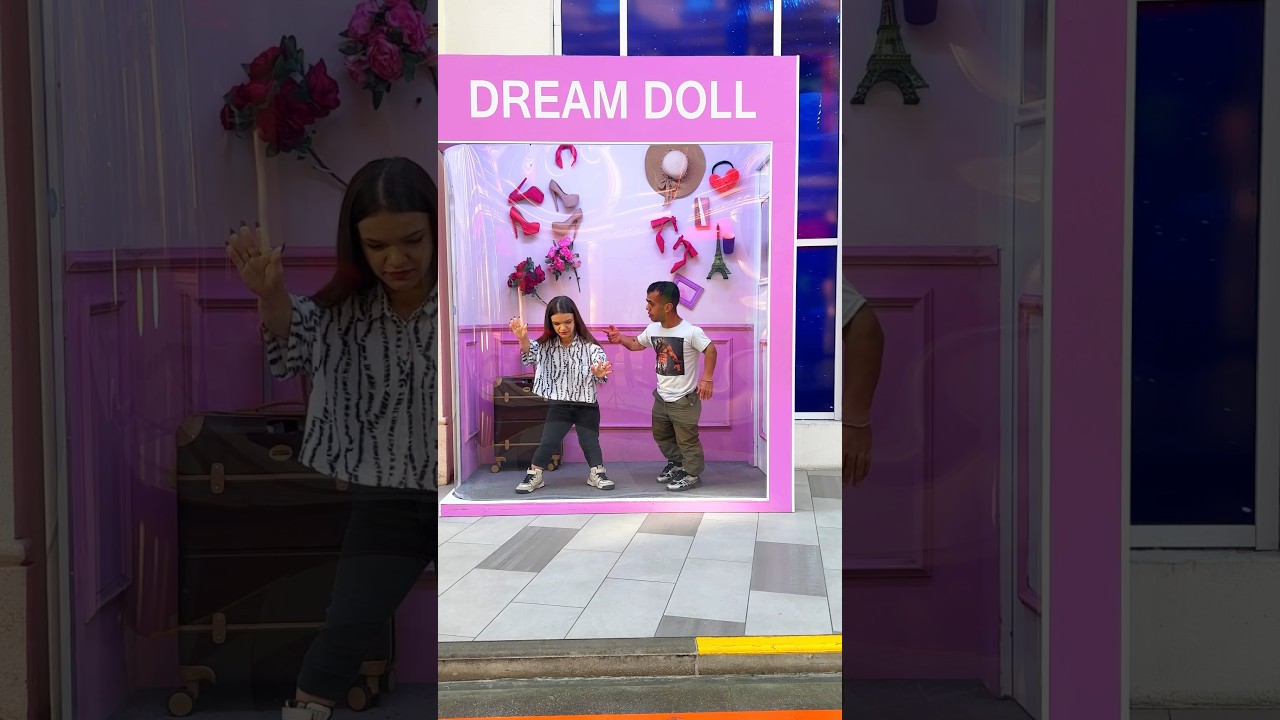 Threw me into a Barbie booth #tiktok