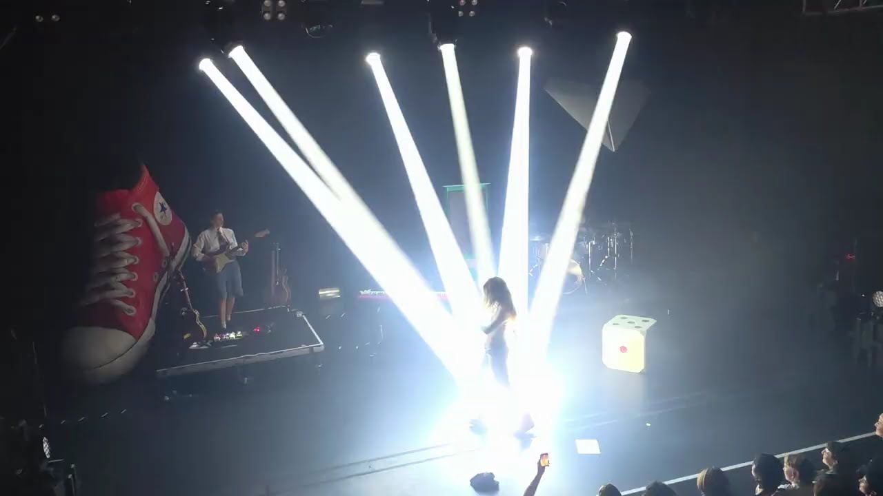 Iliona - sad ;( (live) - Les Docks, Lausanne 01/11/2025