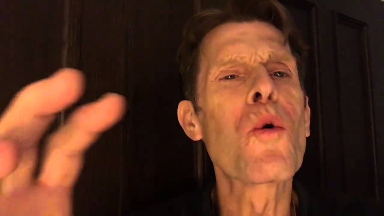 Batman v Superman: Dawn of Justice - Kevin Conroy Weighs In On BvS Showdown