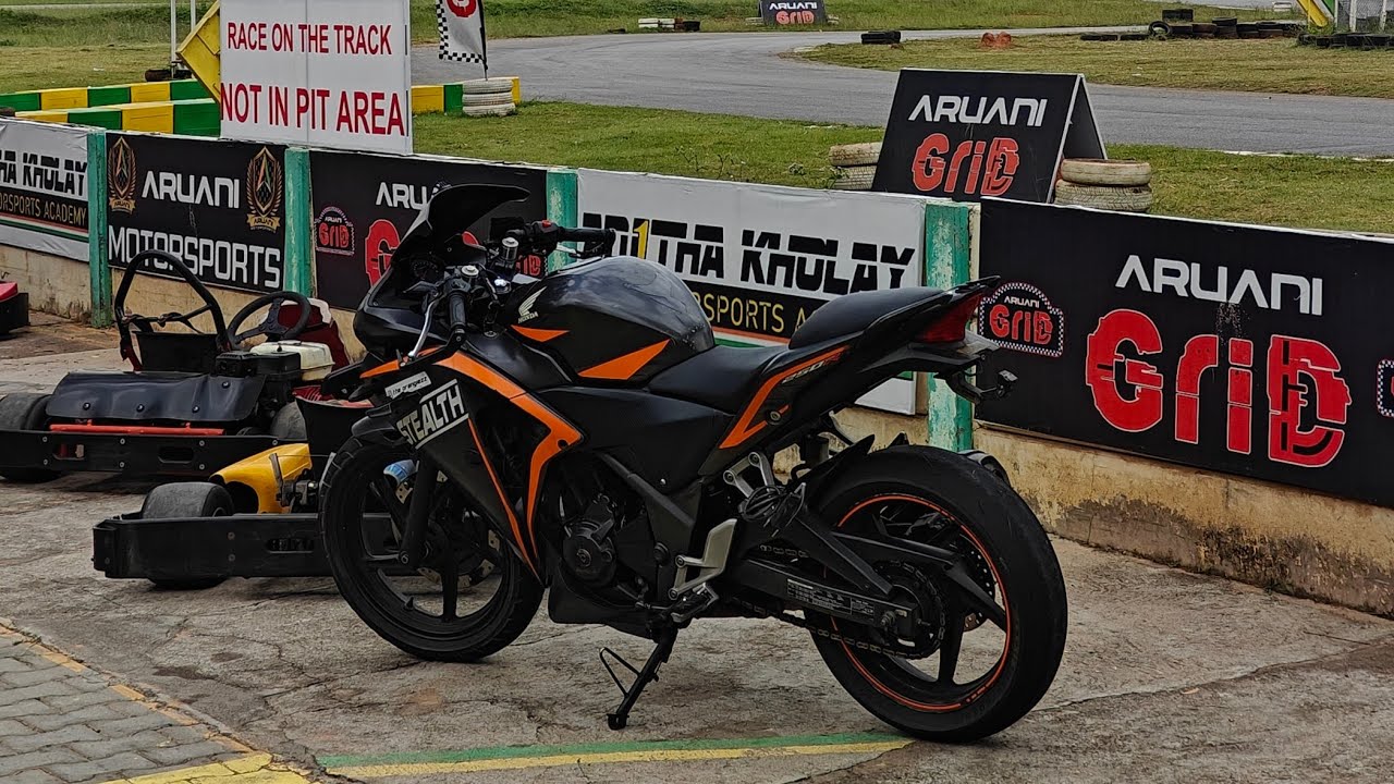 Honda CBR on Track - Bangalore 