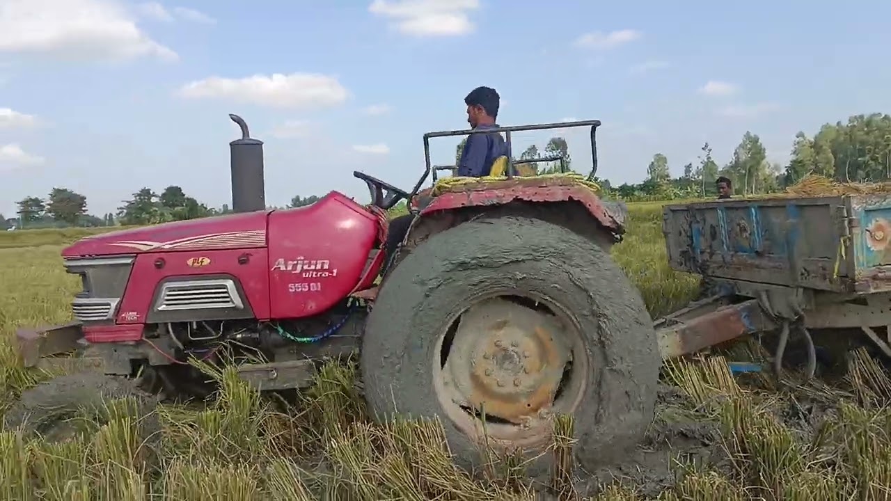 গাড়িটা কি ভার্সনটাই না ফেঁসেছে 😥😭#বন্ধুরা #farmequipment ভাইরাল ভিডিও