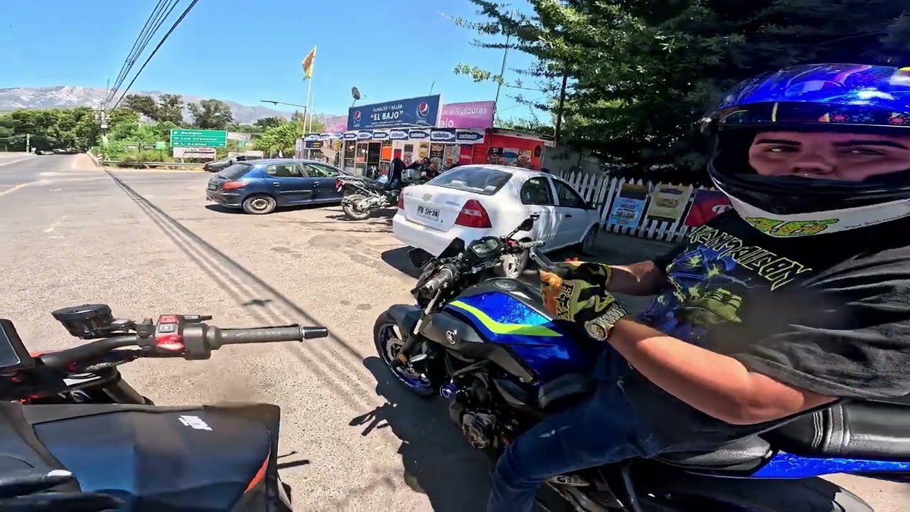 Pisteo suave en MT07 y Superduke a laguna aculeo, si te pillo te ....? Me pico una abeja culia🌝🚀🥊
