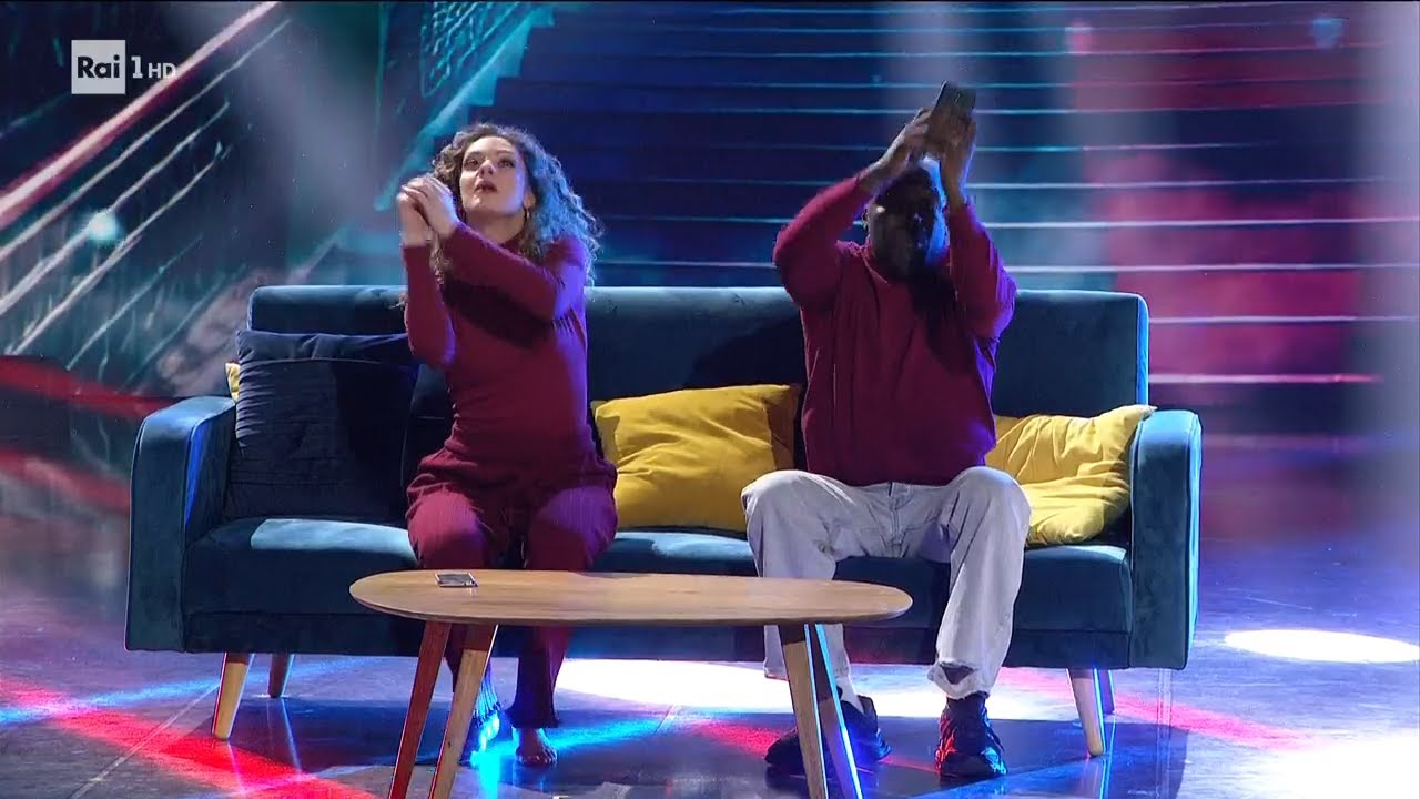 L'esibizione di Dakota e Nadia - Dalla strada al palco - 31/01/2025