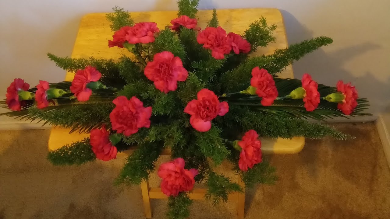 arreglos florales centro de mesa  con claveles  rojo,,,episodio #3
