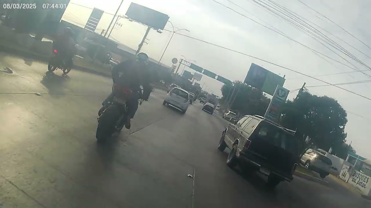 Motos, curvas, niebla, nada puede salir mal #motovlog #bikelife #zx10r #niebla