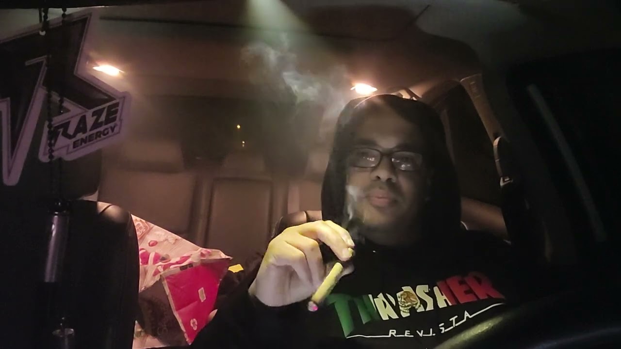 smoke session and review of packwoods teargas. sorry about the lighting.