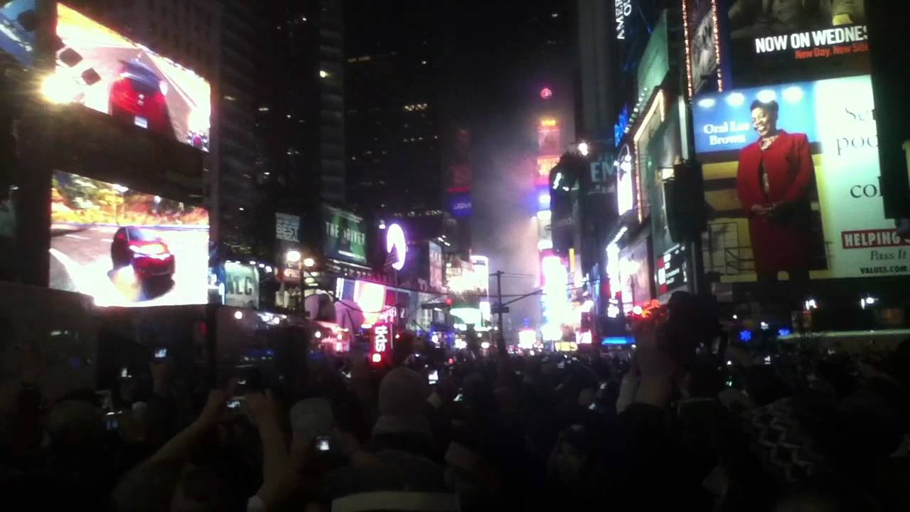New Year's Eve 2012 @ Times Square - Theme from New York, New York