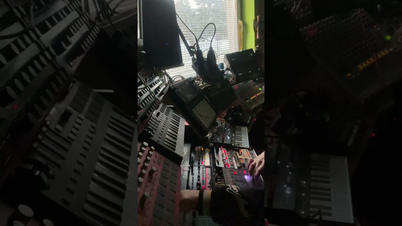 Techno improv live mix 0304  edge,freak,volka,qad, kombo   :)