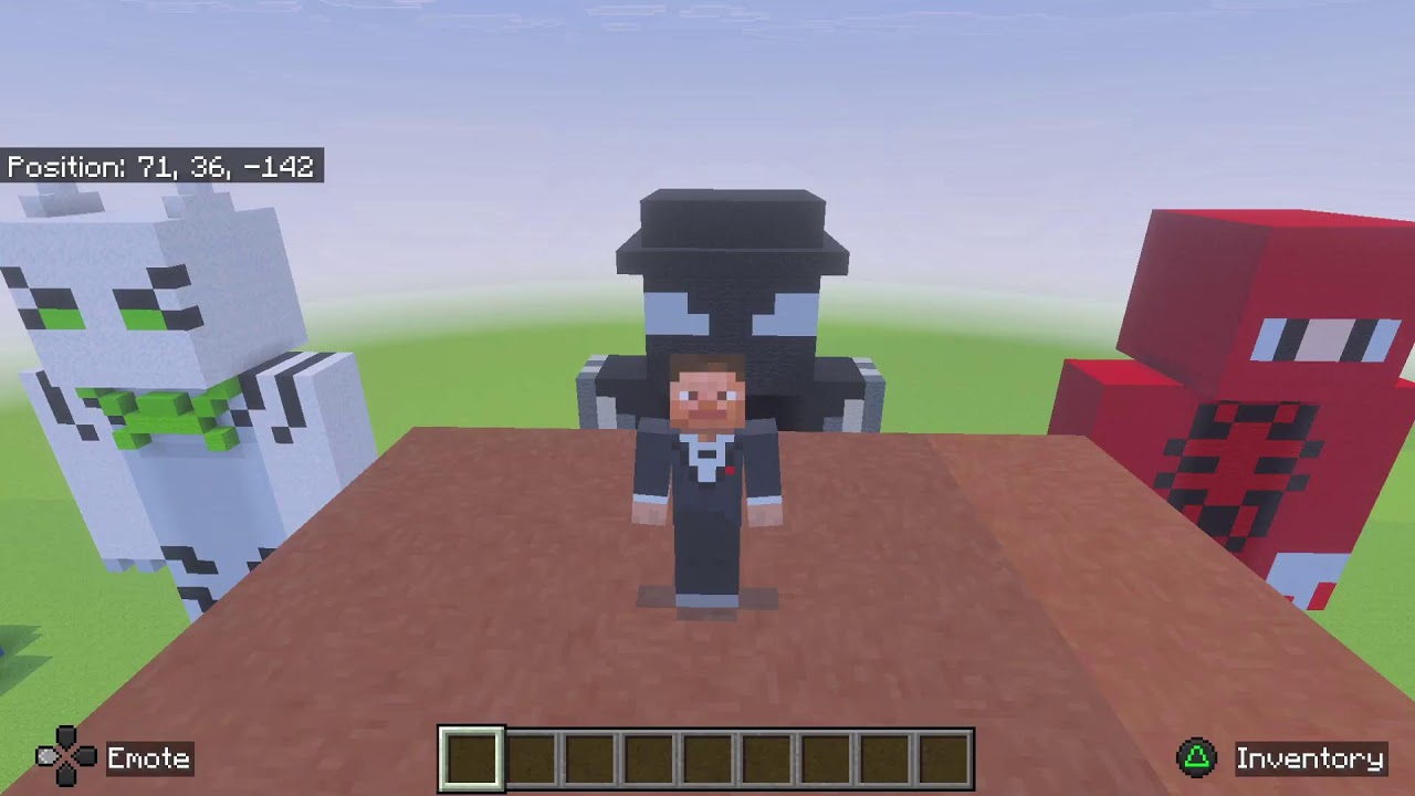 Building Five difference Spider-Man characters in Minecraft