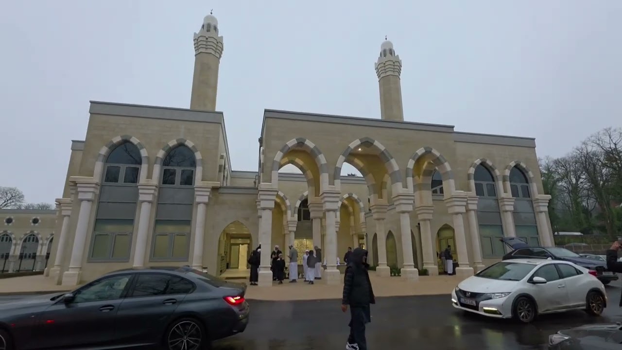Grand Masjid in Blackburn United Kingdom | Masjid-e-Vali 