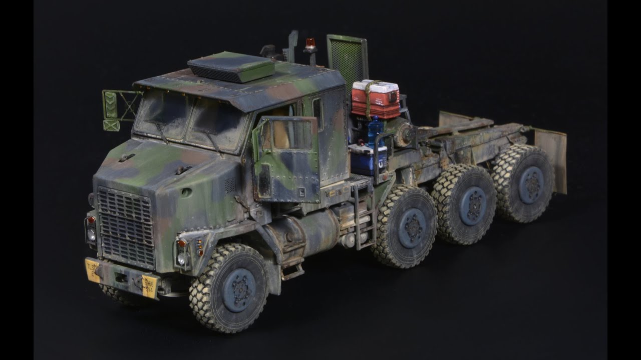 Oshkosh M1070 HET - 1/72 Takom - Tank Transporter Model