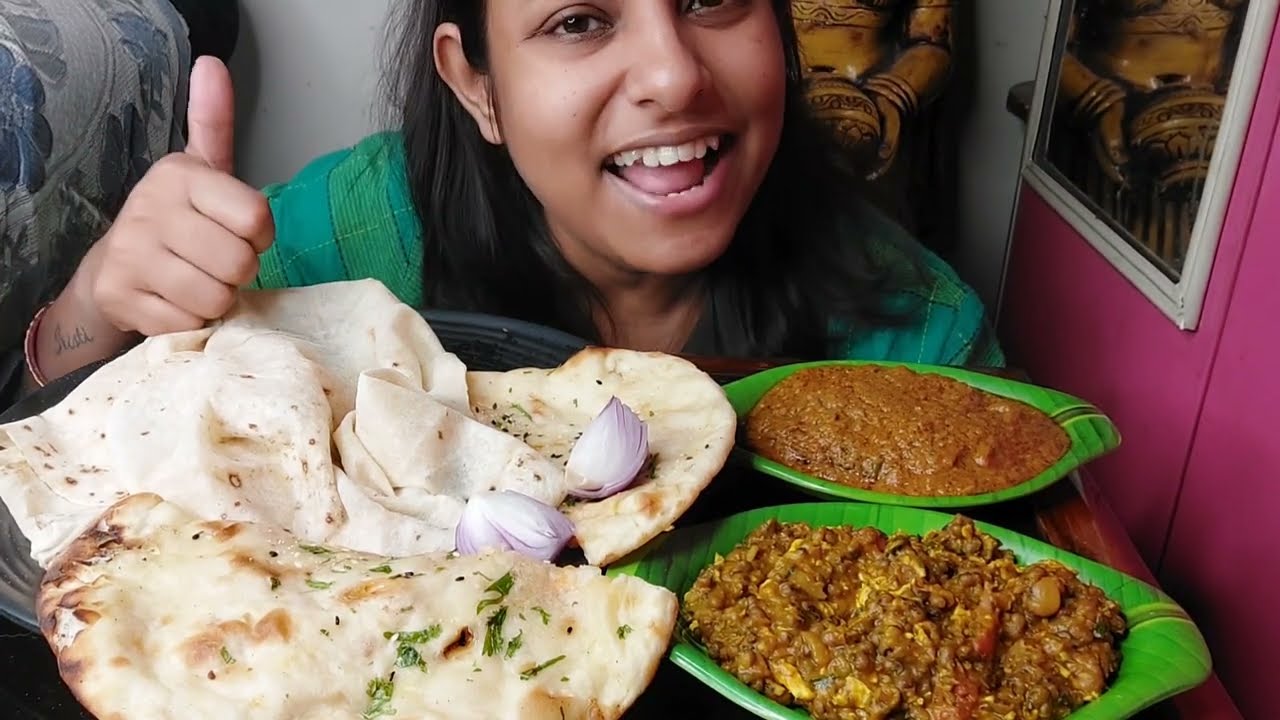 Eating Show - Masala Kulcha, Rumali Roti, Egg Tarka, Mutton Tikia | Poulami Eatingshow | Big Bites