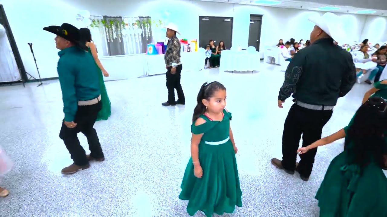 Asi Bailan Los Amigos De San Vicente Coatlan En Des Moines  lowa