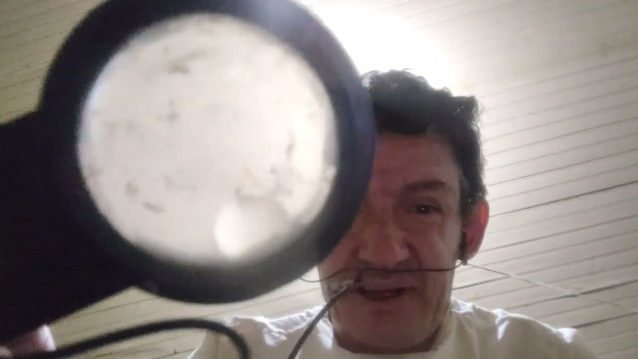 ASMR: ROLEPLAY OFTALMOLOGISTA CUIDANDO DOS SEUS OLHOS - Cleiton sounds