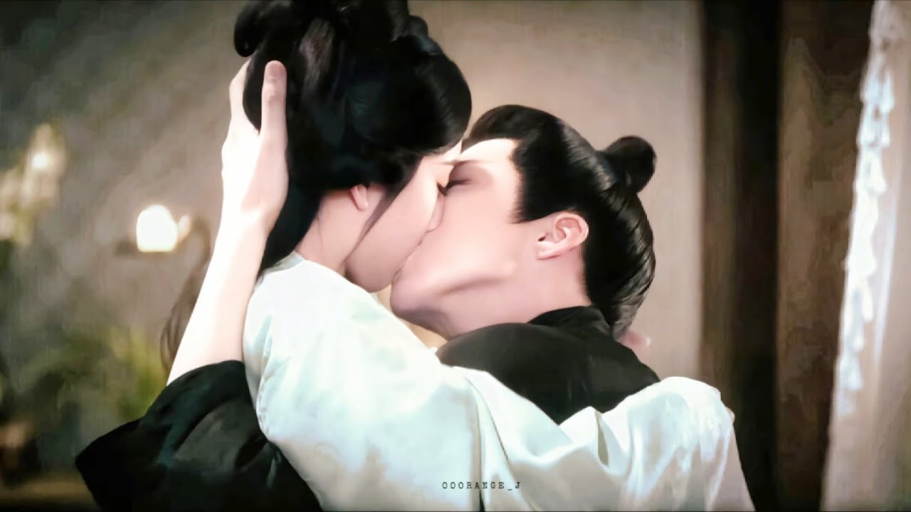 魏劭主動貼貼小喬！眼神全是寵溺，這糖也太戳人了！！✨