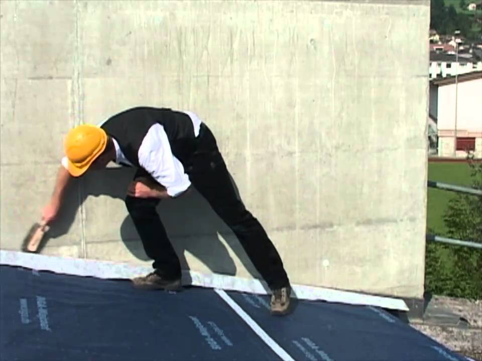 SIGA Primur Roll - Bonding the roof underlay membrane windtightly to plastered masonry