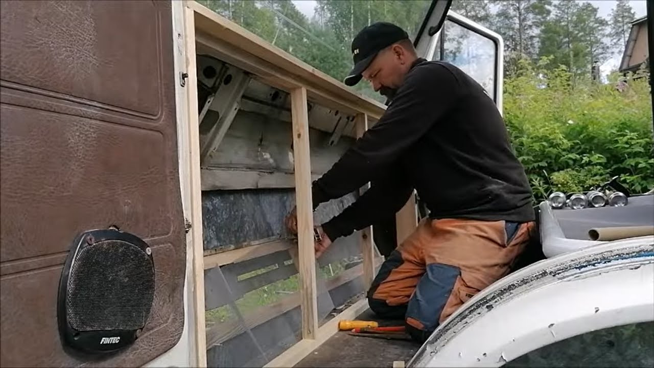 DIY asuntovaunun sisustusta Volkswagen LT