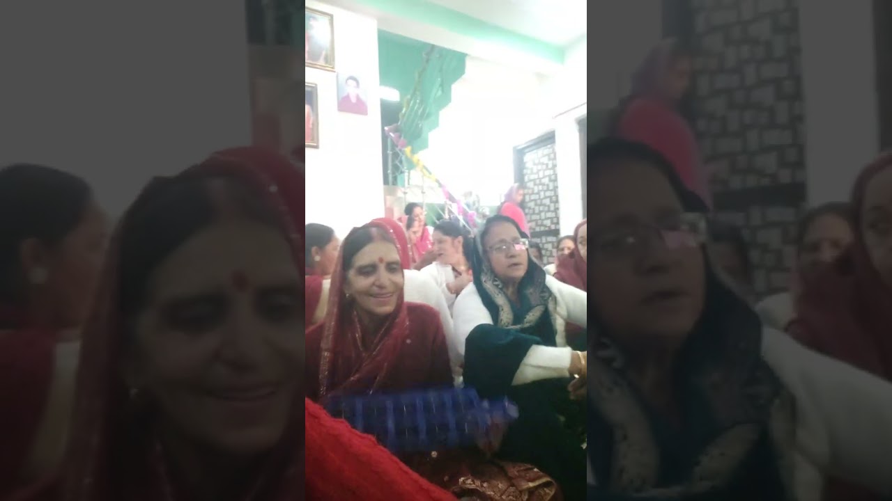 जिस घर मां की जोत जगे वो द्वार चमके रेशमी चोले मे मां का हार चमके 💐💐💐💐💐💐💐💐