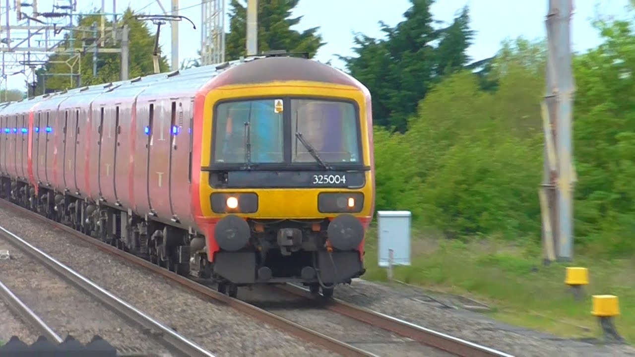 Trains at Cheddington, WCML - 04/05/18