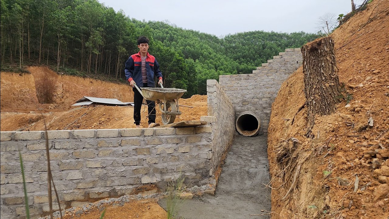 Building the foundation of the house to build a sewer. Building Life, Episode 229