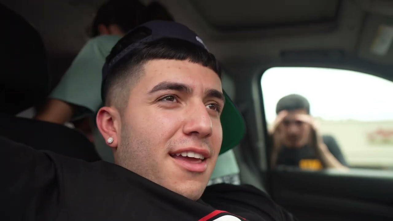 VLOG #1 - TOUR STARTS BLAAAA