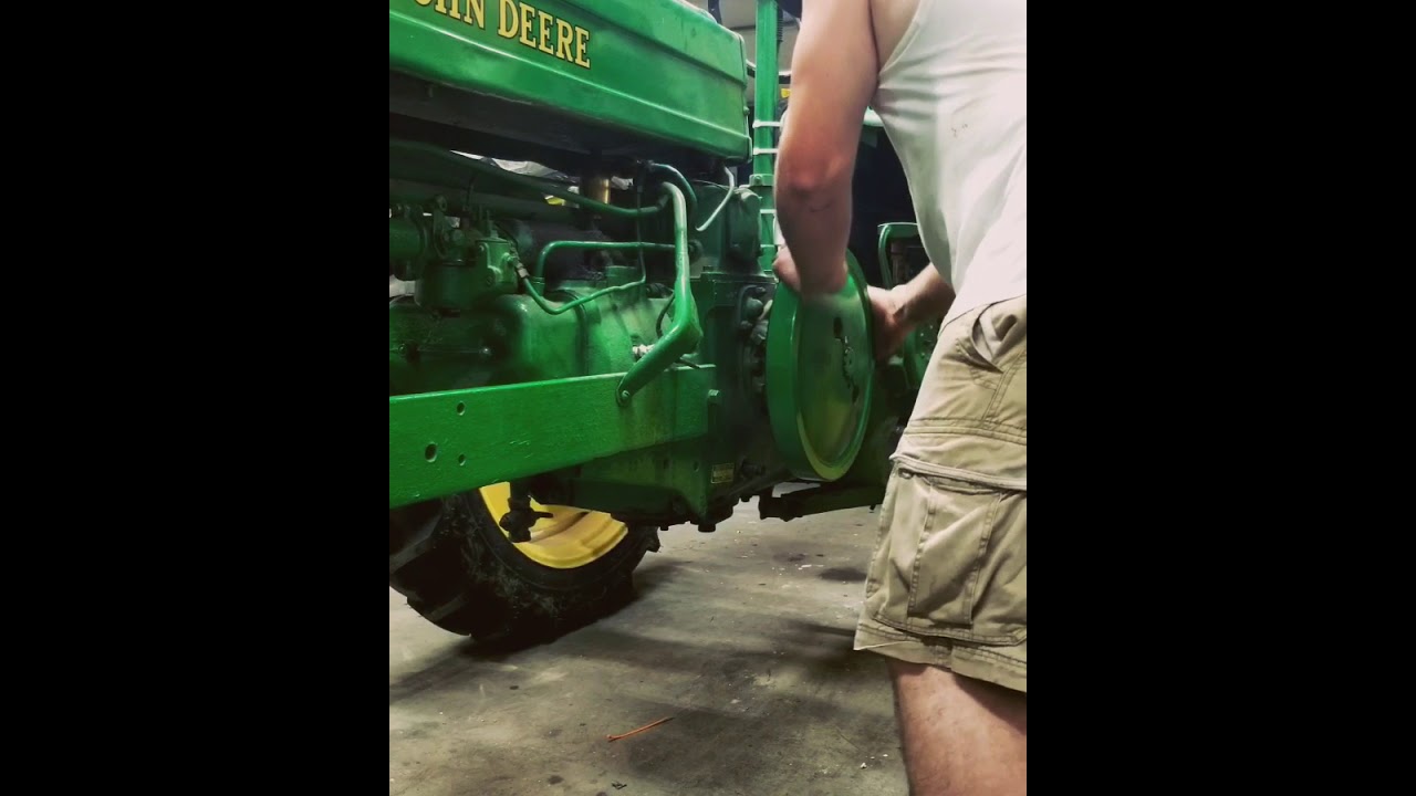 1939 john deere b hand start..cold start